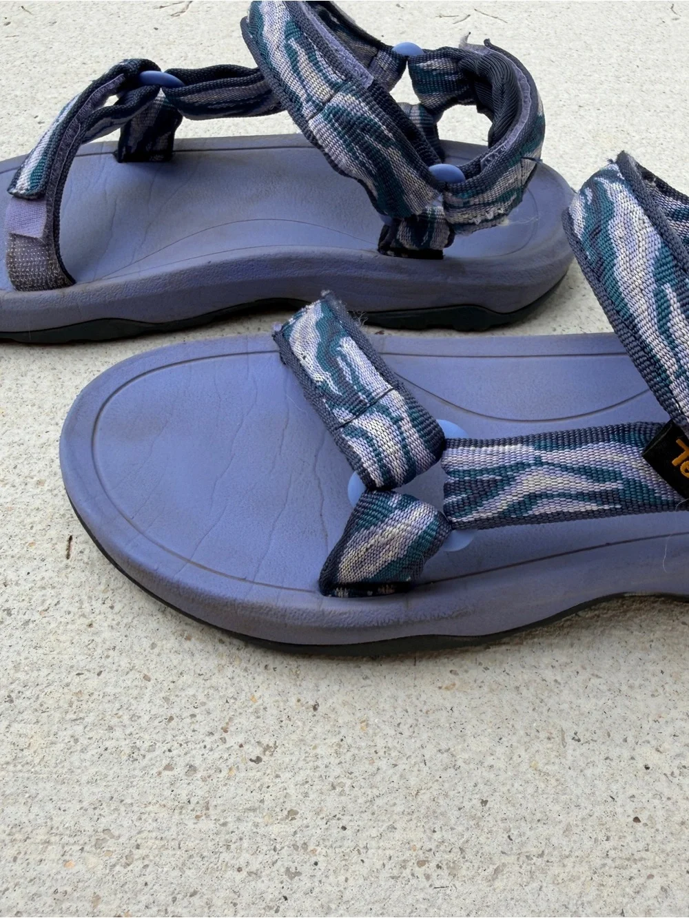 Teva Lavender sandals girls size 2